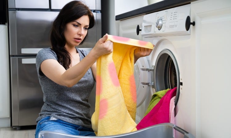 How to Prevent Clothes from Fading During Washing